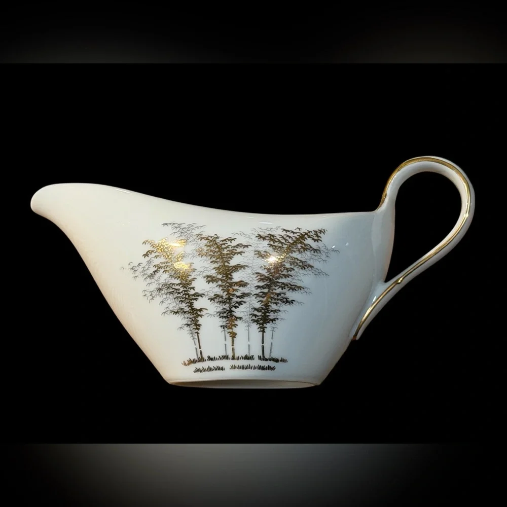 Vintage Fukagawa Arita 901 Set 4 cups 4 Saucers 1 Creamer Coffee Tea Collectible